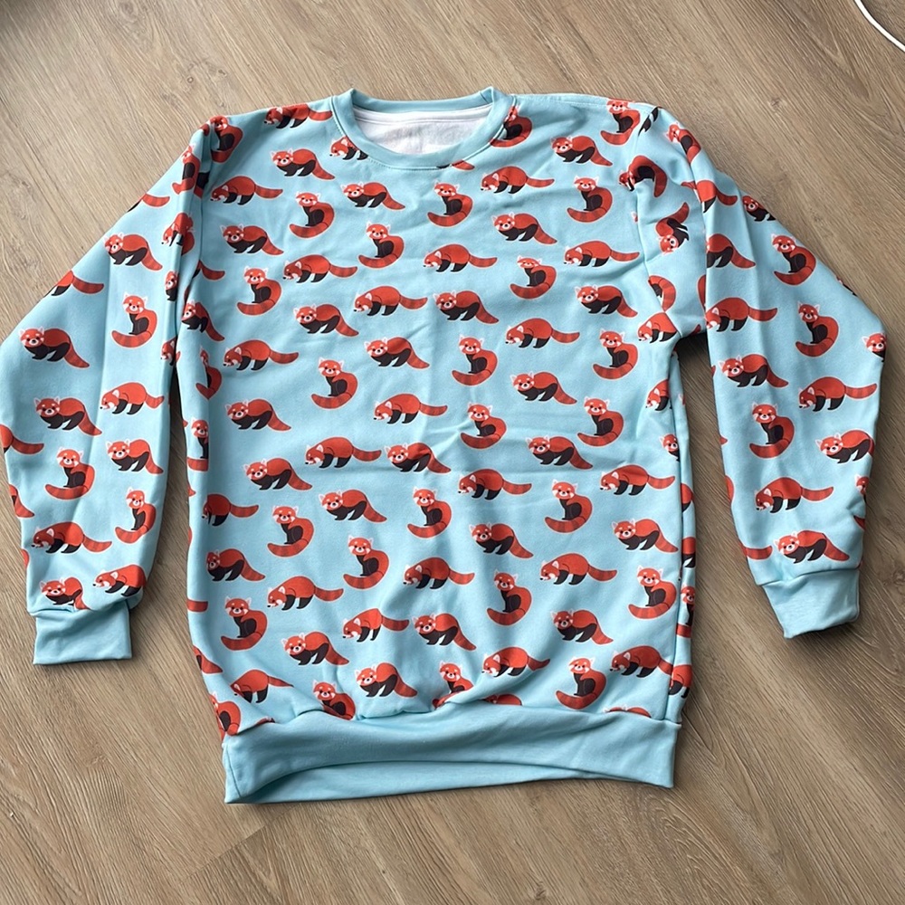 Red Panda pullover sweatshirt sz M